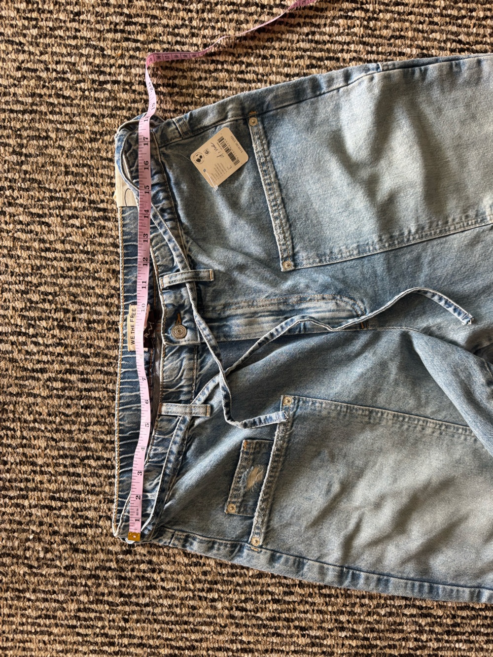NWT We the Free crvy Outlaw jeans Sz large - Picture 8 of 10